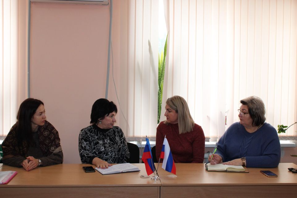 14 октября 2025 года заместитель Главы Администрации городского округа город Ровеньки Орлова Ольга Викторовна провела встречу с директором Директор Центра психолого-педагогической и медико-социальной помощи «Развитие»... 14 октября 2025 года заместитель Главы Администрации городского округа город Ровеньки Орлова Ольга Викторовна провела встречу с директором Директор Центра психолого-педагогической и медико-социальной помощи «Развитие»...