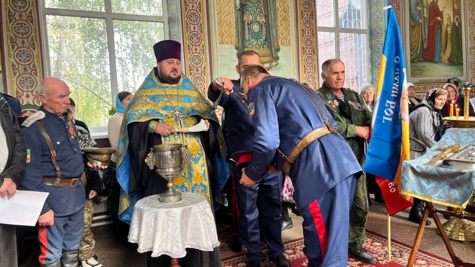 Альберт Зинченко: Сегодня Первый заместитель Главы Станично-Луганского муниципального округа ЛНР Владимир Макеев посетил храм в честь Святителя Николая Чудотворца пгт Альберт Зинченко: Сегодня Первый заместитель Главы Станично-Луганского муниципального округа ЛНР Владимир Макеев посетил храм в честь Святителя Николая Чудотворца пгт
