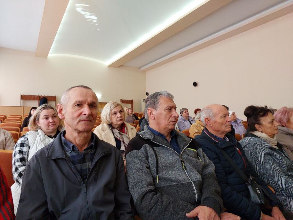 На территории города проведены публичные слушания по обсуждению проекта решения «О внесении изменений в Правила благоустройства территории муниципального образования городской округ город Алчевск Луганской Народной... На территории города проведены публичные слушания по обсуждению проекта решения «О внесении изменений в Правила благоустройства территории муниципального образования городской округ город Алчевск Луганской Народной...