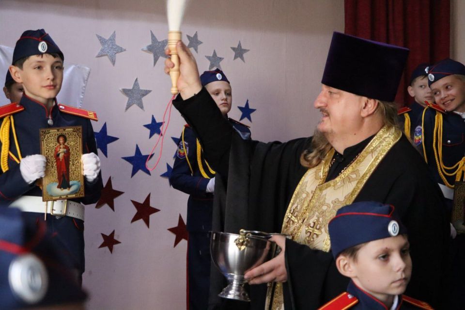 Посвящение в кадеты — новый шаг для юных стахановчан Посвящение в кадеты — новый шаг для юных стахановчан