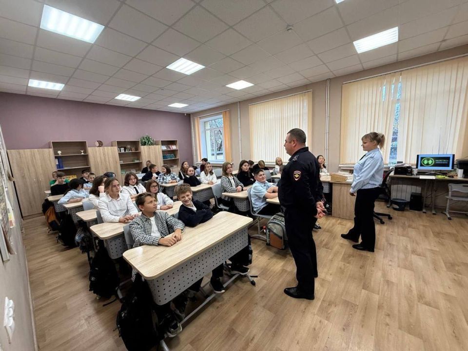 Сотрудники Госавтоинспекции из разных регионов РФ провели совместное профилактическое мероприятие Сотрудники Госавтоинспекции из разных регионов РФ провели совместное профилактическое мероприятие