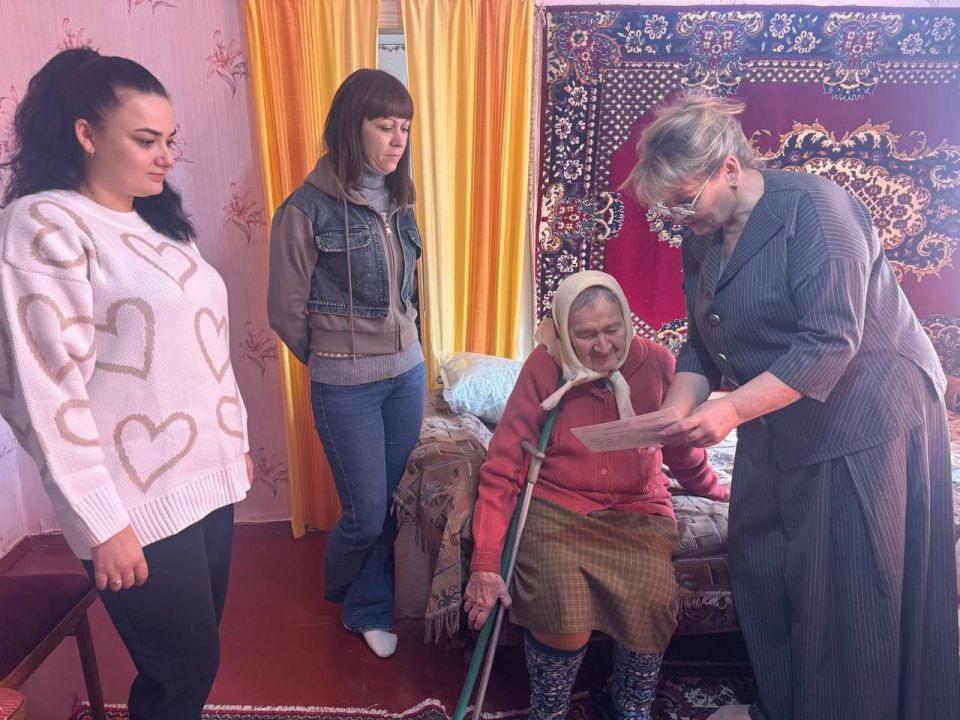 Сегодня в селе Осиново Новопсковского округа отметила свой юбилей 95 лет Слепцова Анастасия Гавриловна Сегодня в селе Осиново Новопсковского округа отметила свой юбилей 95 лет Слепцова Анастасия Гавриловна