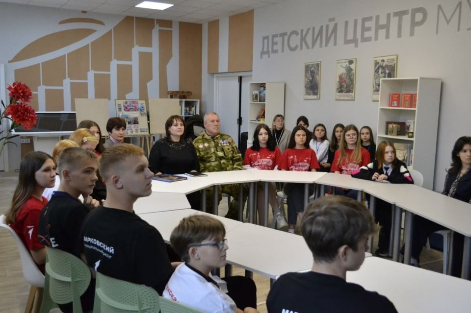 14 октября, ко Дню Рождения Маршала Советского Союза Ерёменко Андрея Ивановича был организован телемост между школьниками пгт