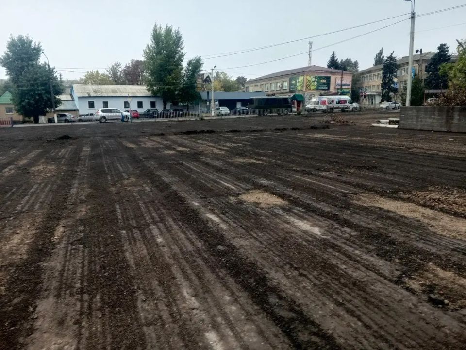 Андрей Рубанцов: Коми продолжает ремонт площади в Ровеньках Андрей Рубанцов: Коми продолжает ремонт площади в Ровеньках