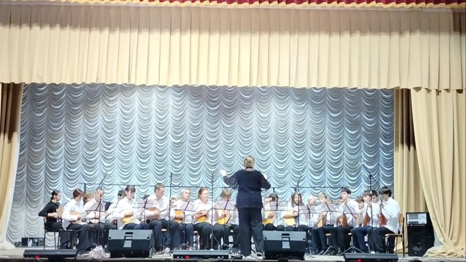 Ученики Лутугинской музыкальной школы им. А.П. Тертычного приняли участие в концерт победителей «Кубка Матусовского» Ученики Лутугинской музыкальной школы им. А.П. Тертычного приняли участие в концерт победителей «Кубка Матусовского»