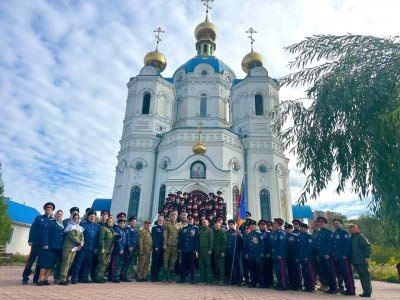 Луганские кадеты приняли участие в богослужении в честь праздника Покрова Пресвятой Богородицы Луганские кадеты приняли участие в богослужении в честь праздника Покрова Пресвятой Богородицы