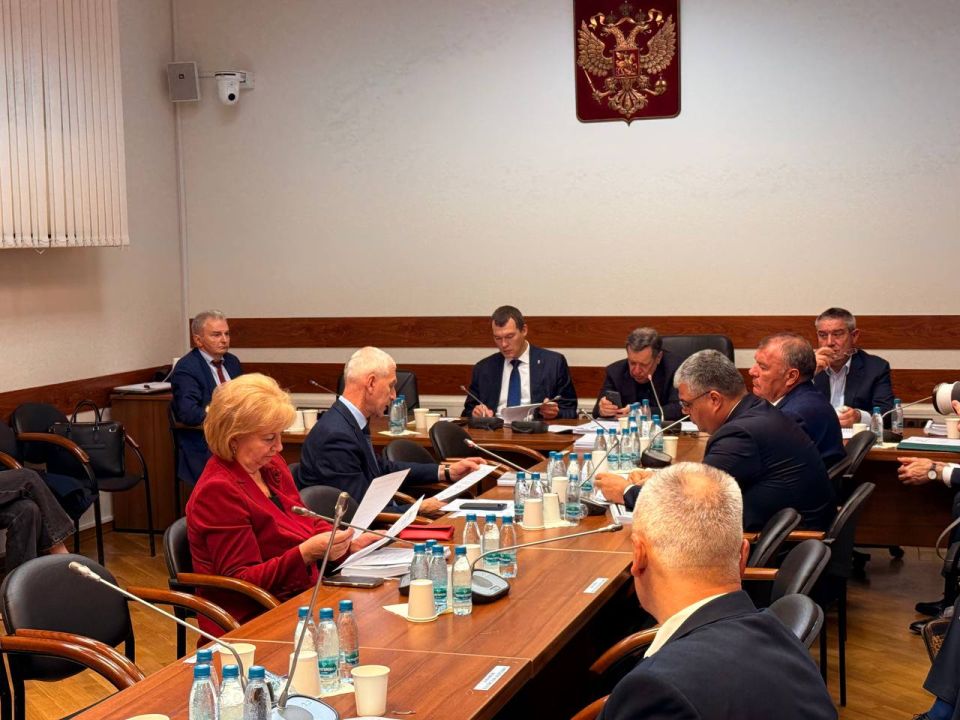 Вчера на заседании Комитета Госдумы по бюджету и налогам представил позицию Комитета Госдумы по спорту о проекте бюджета госпрограммы «Развитие физической культуры и спорта» Вчера на заседании Комитета Госдумы по бюджету и налогам представил позицию Комитета Госдумы по спорту о проекте бюджета госпрограммы «Развитие физической культуры и спорта»