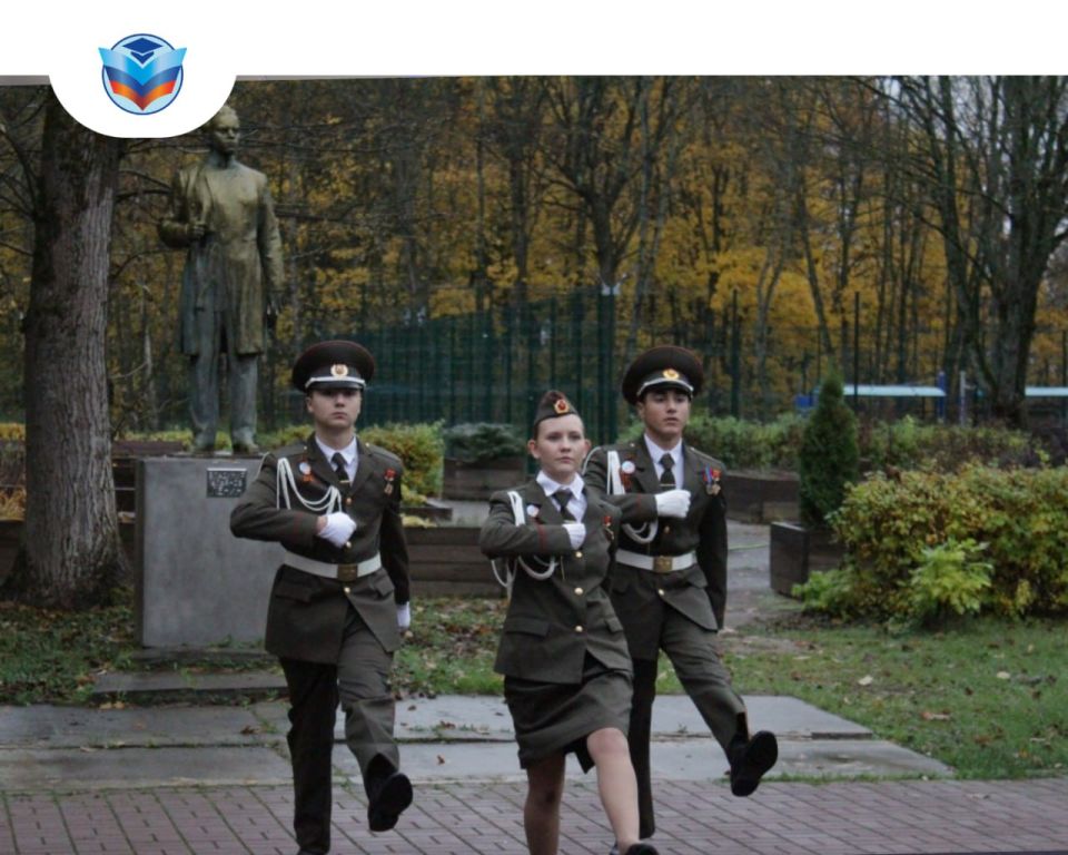 Постовые Краснодона приняли участие в патриотическом форуме «Часовые памяти» в Калуге Постовые Краснодона приняли участие в патриотическом форуме «Часовые памяти» в Калуге