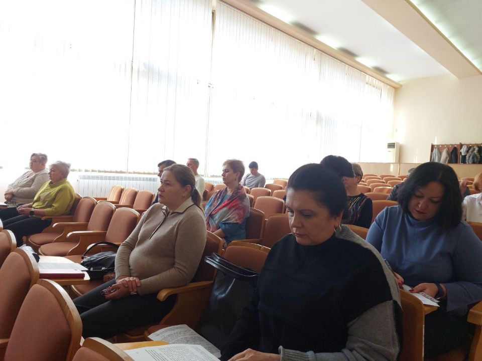 Роман Лысенко: 14 октября состоялось очередное заседание депутатов Совета городского округа, в рабочей повестке - 13 вопросов, большая часть которых имущественные Роман Лысенко: 14 октября состоялось очередное заседание депутатов Совета городского округа, в рабочей повестке - 13 вопросов, большая часть которых имущественные