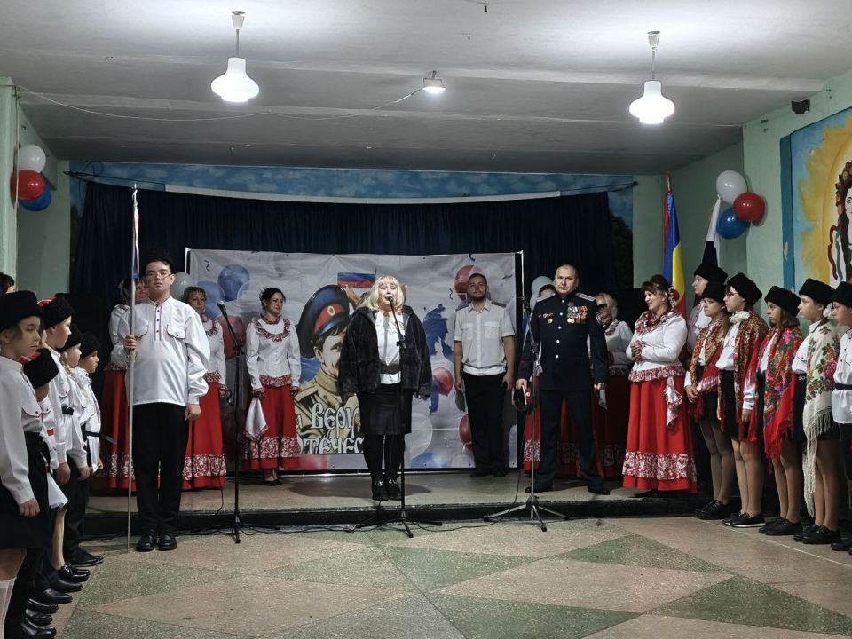 14 октября православный мир отмечал праздник Покрова Пресвятой Богородицы и День казачества ЛНР 14 октября православный мир отмечал праздник Покрова Пресвятой Богородицы и День казачества ЛНР