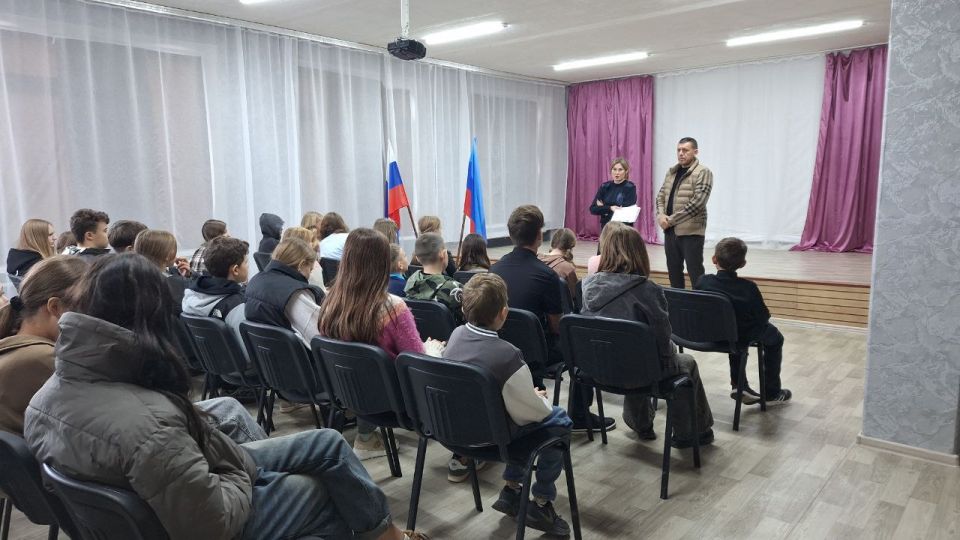 Школьникам из поселка Поречье провели профилактическую лекцию Школьникам из поселка Поречье провели профилактическую лекцию