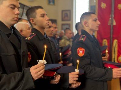 Луганские кадеты приняли участие в богослужении в честь праздника Покрова Пресвятой Богородицы