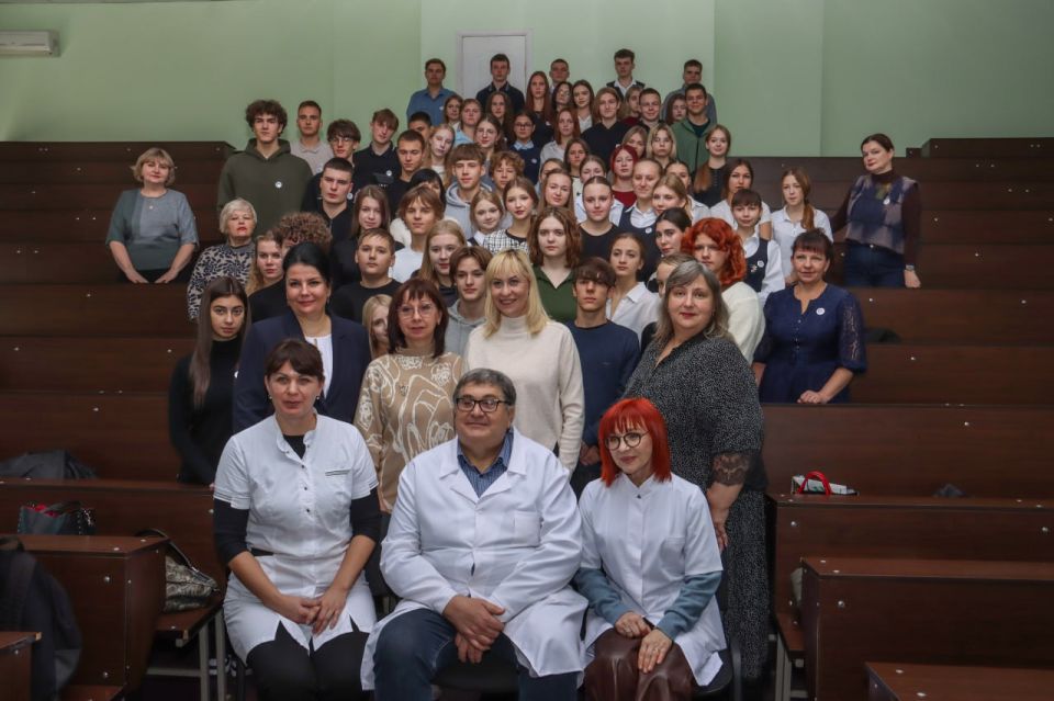 ЛГМУ им. Святителя Луки начал подготовку школьников к поступлению в медицинские вузы