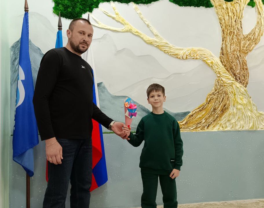 Трогательные поздравления папам Молодогвардейска Трогательные поздравления папам Молодогвардейска