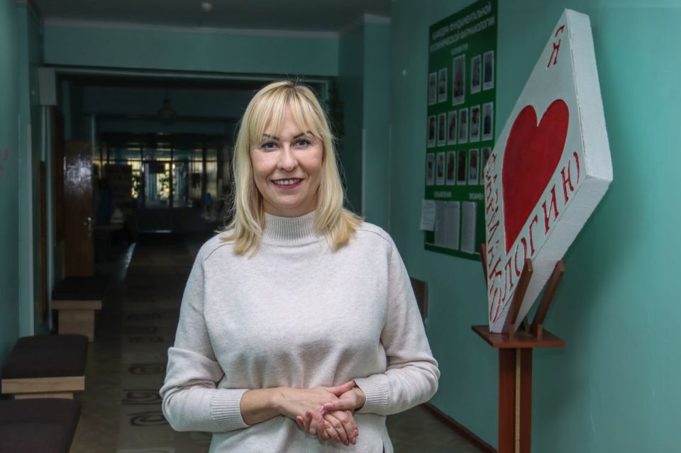 В студенты со школьной скамьи В студенты со школьной скамьи