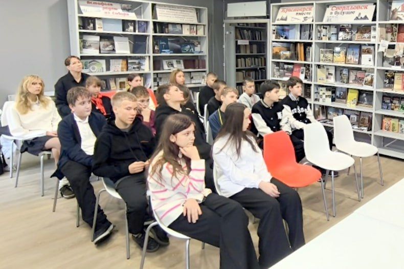 16 октября в Свердловской центральной городской библиотеке имени В.П. Астафьева для учеников 7-А класса ГБОУ ЛНР «Свердловская средняя школа № 8 имени Станислава Синельника» прошел час интересных сообщений «Хлеб такой... 16 октября в Свердловской центральной городской библиотеке имени В.П. Астафьева для учеников 7-А класса ГБОУ ЛНР «Свердловская средняя школа № 8 имени Станислава Синельника» прошел час интересных сообщений «Хлеб такой...
