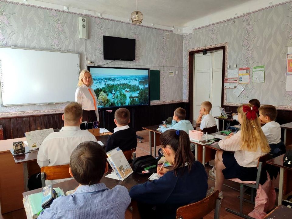 Учителя Славяносербского округа прошли онлайн-стажировку в Алтайском крае Учителя Славяносербского округа прошли онлайн-стажировку в Алтайском крае