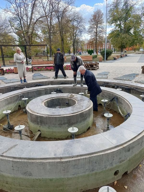 Сергей Козенко: Наш фонтан в Краснодонском парке культуры и отдыха имени «Молодой гвардии» радовал жителей и гостей города всю весну и лето Сергей Козенко: Наш фонтан в Краснодонском парке культуры и отдыха имени «Молодой гвардии» радовал жителей и гостей города всю весну и лето