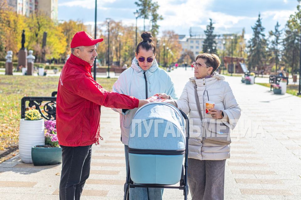 В Луганске прошла Всероссийская эстафета факела «Огонь жизни» В Луганске прошла Всероссийская эстафета факела «Огонь жизни»