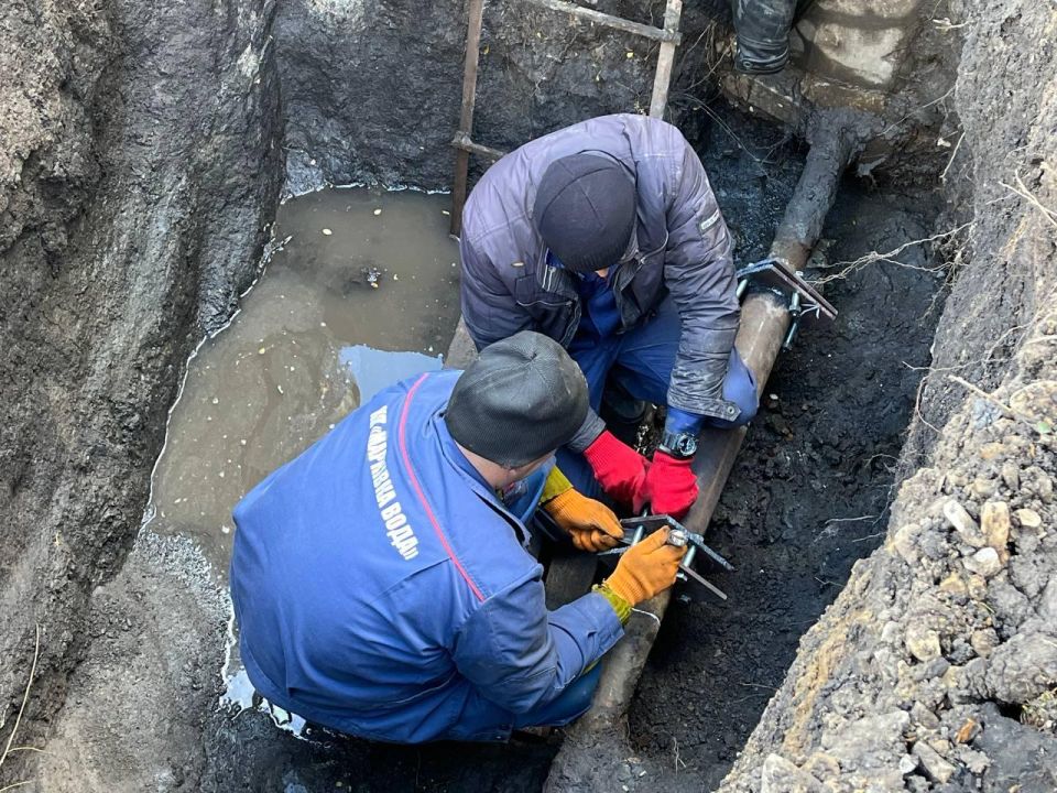 Восстановлено водоснабжение многоквартирных и частных домов в пгт Марковка Восстановлено водоснабжение многоквартирных и частных домов в пгт Марковка