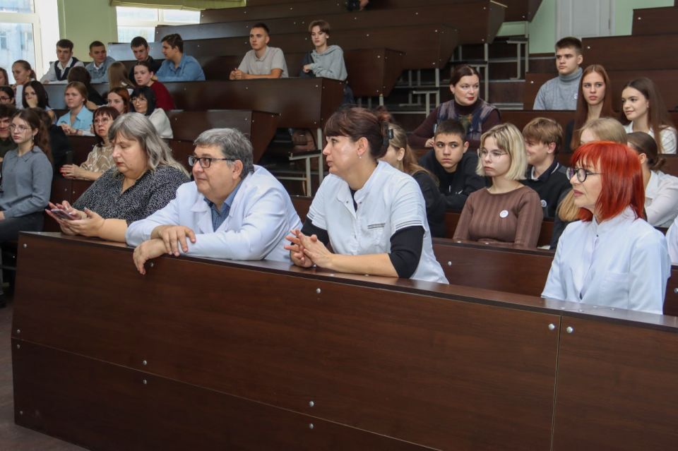 ЛГМУ им. Святителя Луки начал подготовку школьников к поступлению в медицинские вузы ЛГМУ им. Святителя Луки начал подготовку школьников к поступлению в медицинские вузы