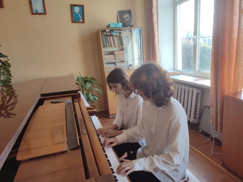 Юные таланты Новоайдарской школы искусств покоряют вершины творчества! Юные таланты Новоайдарской школы искусств покоряют вершины творчества!