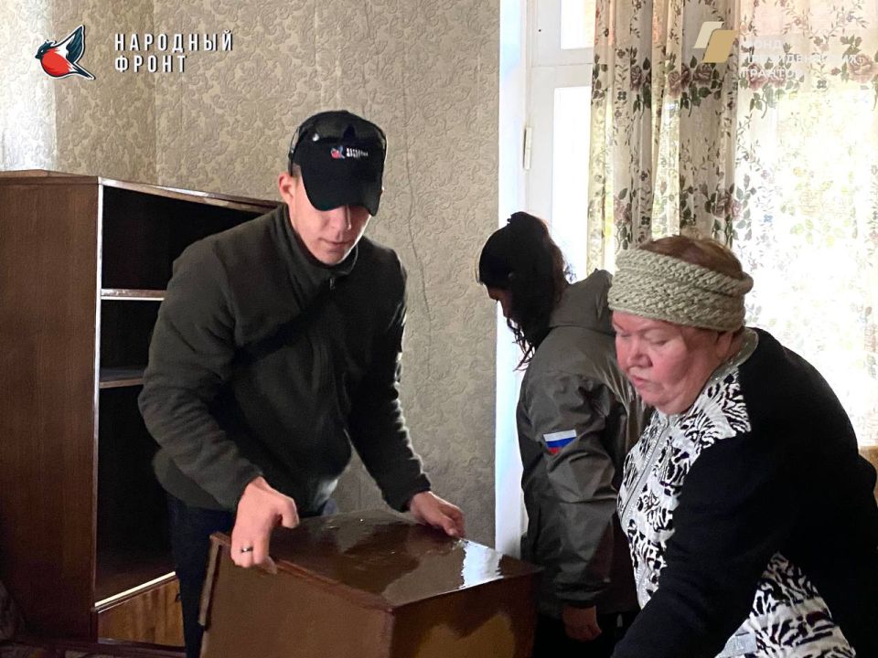 Прошлой ночью в Луганске произошло возгорание крыши жилого дома