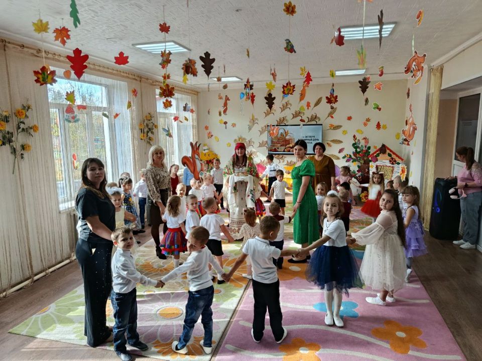 В Родаково провели тематический праздник «Всемирный день хлеба» В Родаково провели тематический праздник «Всемирный день хлеба»