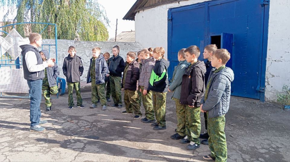 Кадеты Краснолучской школы №11 побывали в гостях у дорожников