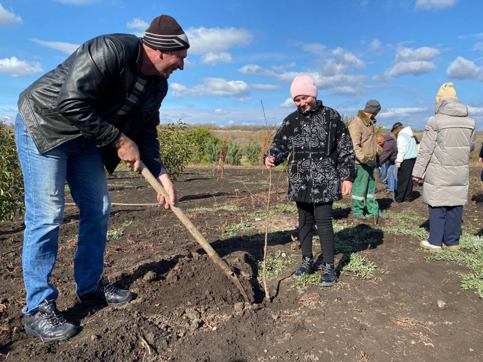 Марина Филиппова: Сегодня в селе Михайлюки царила по-настоящему семейная атмосфера! В преддверии Дня отца прошла замечательная добрая акция «Отцовский парк» Марина Филиппова: Сегодня в селе Михайлюки царила по-настоящему семейная атмосфера! В преддверии Дня отца прошла замечательная добрая акция «Отцовский парк»