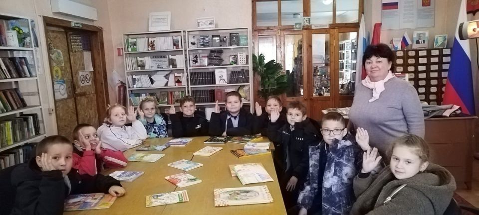 Филиал № 5 - Библиотека МБУ «Краснолучская центральная городская библиотека им. Н.К. Крупской» организовала для учащихся 2 класса ГБОУ ЛНР «Краснолучская школа № 13 имени воина-интернационалиста А. Мещерякова»... Филиал № 5 - Библиотека МБУ «Краснолучская центральная городская библиотека им. Н.К. Крупской» организовала для учащихся 2 класса ГБОУ ЛНР «Краснолучская школа № 13 имени воина-интернационалиста А. Мещерякова»...