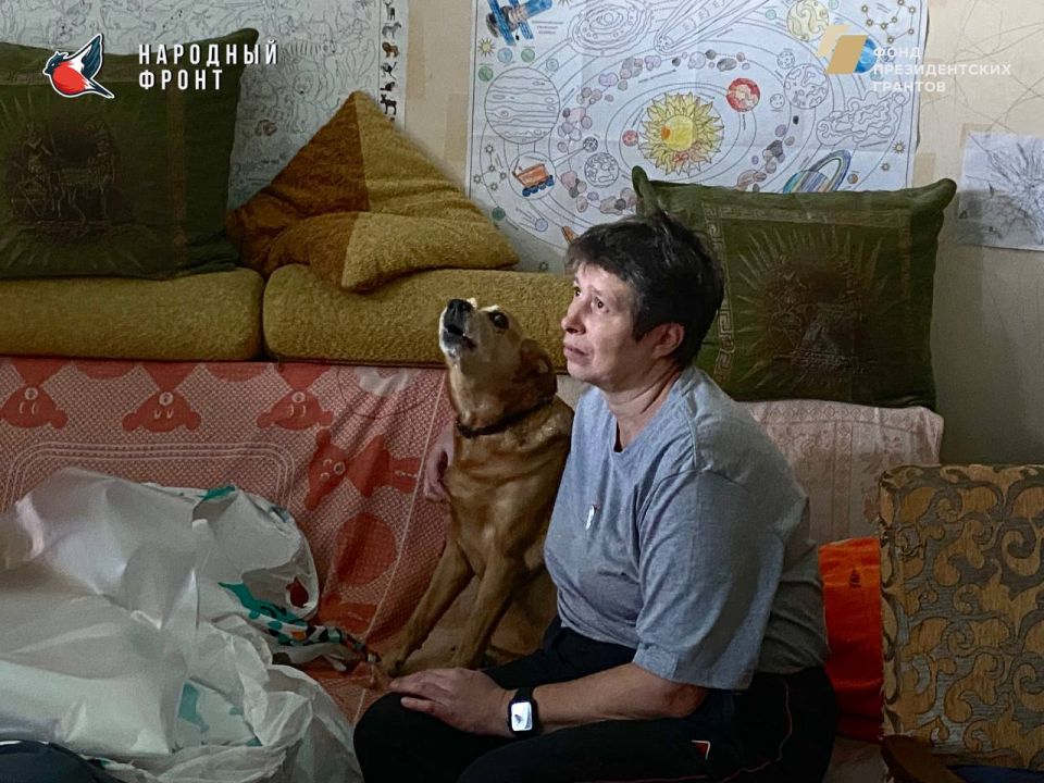 Прошлой ночью в Луганске произошло возгорание крыши жилого дома Прошлой ночью в Луганске произошло возгорание крыши жилого дома