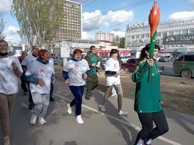 Луганск встретил участников Всероссийской акции "Огонь жизни", посвященной донорству костного мозга Луганск встретил участников Всероссийской акции "Огонь жизни", посвященной донорству костного мозга