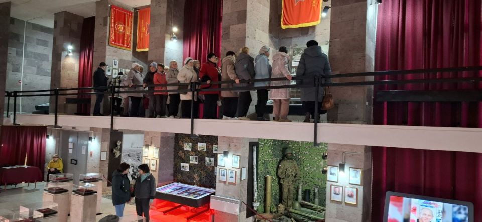 В марафоне, приуроченном к открытию обновленного музейного комплекса на реке Миус, поучаствовали слушатели Университета третьего возраста В марафоне, приуроченном к открытию обновленного музейного комплекса на реке Миус, поучаствовали слушатели Университета третьего возраста