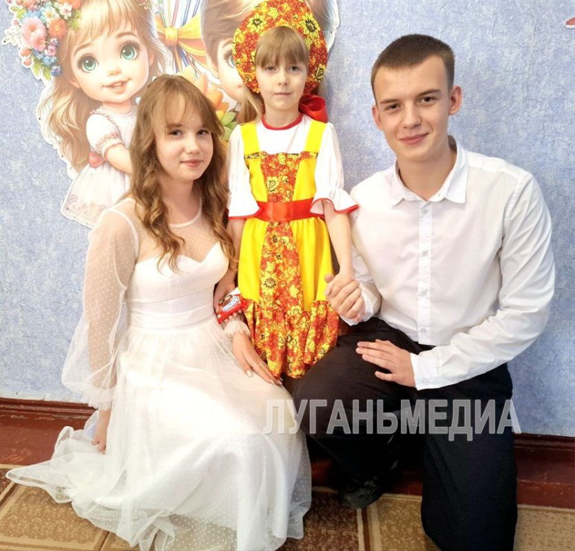 Петровскому детскому саду № 2 «Аист» в Красном Луче исполнилось 65 лет Петровскому детскому саду № 2 «Аист» в Красном Луче исполнилось 65 лет