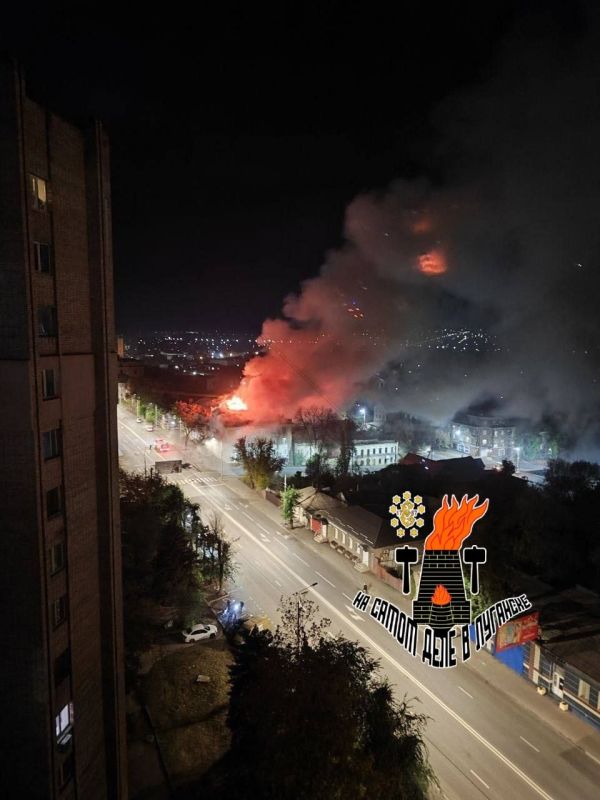 Вчера вечером в центре Луганска произошёл крупный пожар