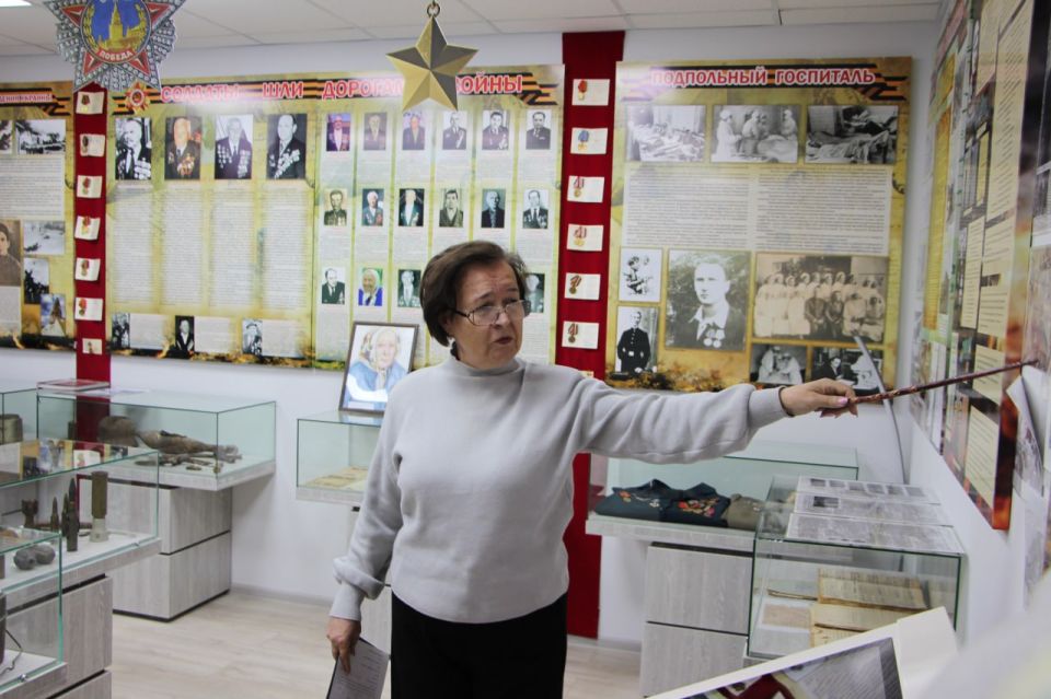 В Меловском краеведческом музее состоялась важная встреча с обучающимися Меловского лицея и военным комиссаром Меловского района Павленко Вячеславом Сергеевичем В Меловском краеведческом музее состоялась важная встреча с обучающимися Меловского лицея и военным комиссаром Меловского района Павленко Вячеславом Сергеевичем