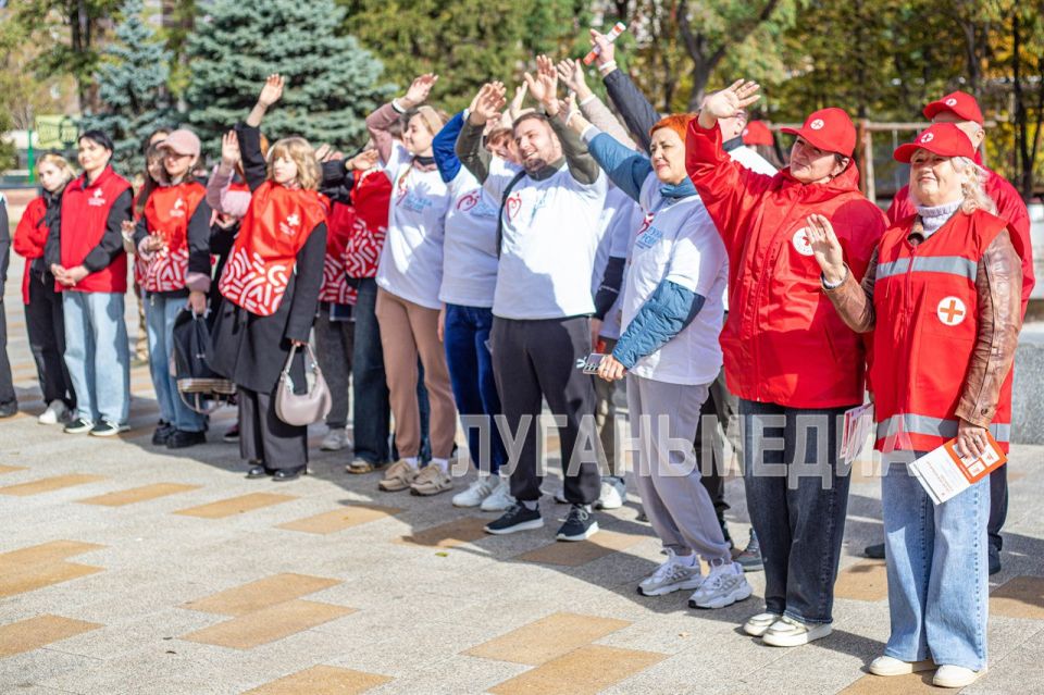 В Луганске прошла Всероссийская эстафета факела «Огонь жизни» В Луганске прошла Всероссийская эстафета факела «Огонь жизни»
