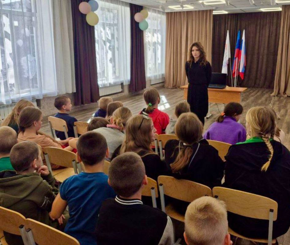 111111О вреде наркотиков и важности соблюдения законодательства поговорили полицейские с детьми из «Незабудки» 111111О вреде наркотиков и важности соблюдения законодательства поговорили полицейские с детьми из «Незабудки»