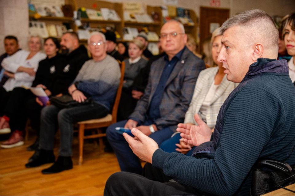 В Штабе общественной поддержки Луганского отделения «ЕДИНОЙ РОССИИ» состоялся новый этап проекта «Добрые встречи»! В Штабе общественной поддержки Луганского отделения «ЕДИНОЙ РОССИИ» состоялся новый этап проекта «Добрые встречи»!