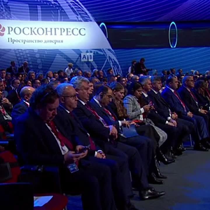 Владимир Путин: Господдержка поможет угольной отрасли выстоять