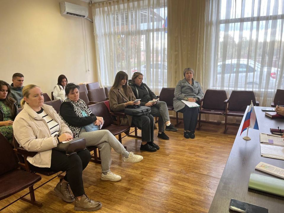 В поселке Новосветловка состоялась встреча с жителями по вопросам создания территориального общественного самоуправления (ТОС) В поселке Новосветловка состоялась встреча с жителями по вопросам создания территориального общественного самоуправления (ТОС)