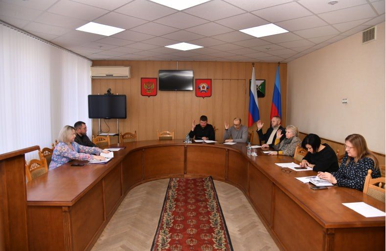 Состоялось заседание постоянной комиссии по правовой политике и связям с общественностью Совета депутатов Состоялось заседание постоянной комиссии по правовой политике и связям с общественностью Совета депутатов
