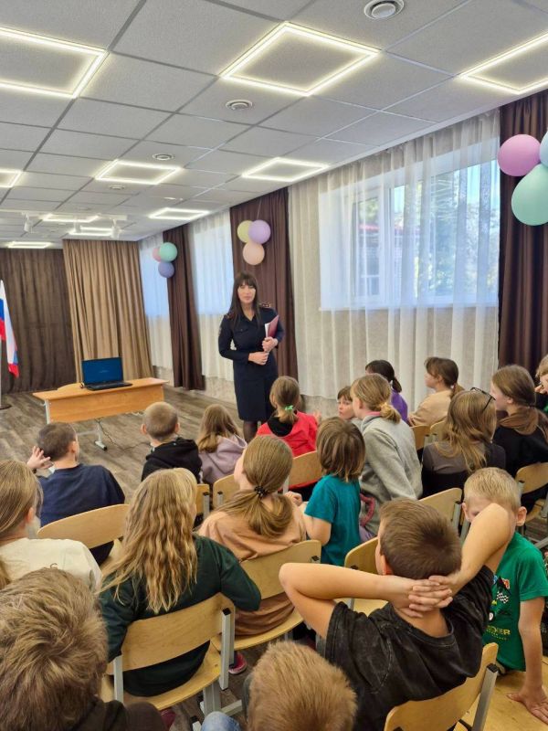 111111О вреде наркотиков и важности соблюдения законодательства поговорили полицейские с детьми из «Незабудки» 111111О вреде наркотиков и важности соблюдения законодательства поговорили полицейские с детьми из «Незабудки»