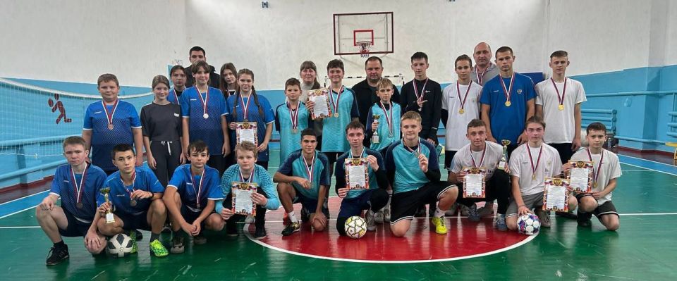 В Троицком муниципальном округе состоялся муниципальный этап соревнований по футзалу на Кубок Главы Луганской Народной Республики среди юношей старшей возрастной группы. В Троицком муниципальном округе состоялся муниципальный этап соревнований по футзалу на Кубок Главы Луганской Народной Республики среди юношей старшей возрастной группы.