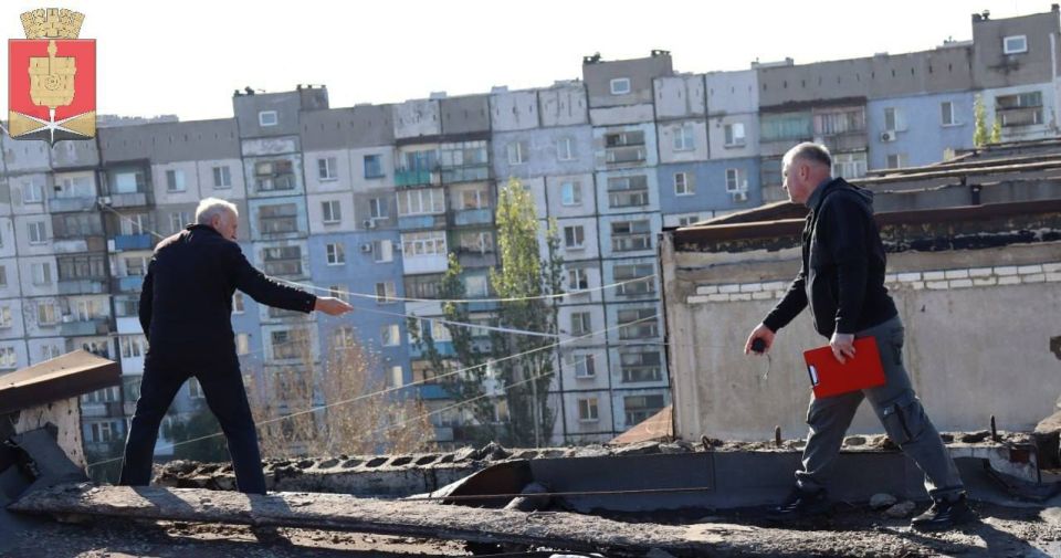 В Алчевске эксперты приступили к обследованию дома, по предварительным данным, пострадавшего от взрыва газа В Алчевске эксперты приступили к обследованию дома, по предварительным данным, пострадавшего от взрыва газа