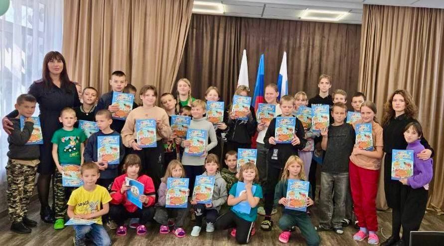 111111О вреде наркотиков и важности соблюдения законодательства поговорили полицейские с детьми из «Незабудки» 111111О вреде наркотиков и важности соблюдения законодательства поговорили полицейские с детьми из «Незабудки»