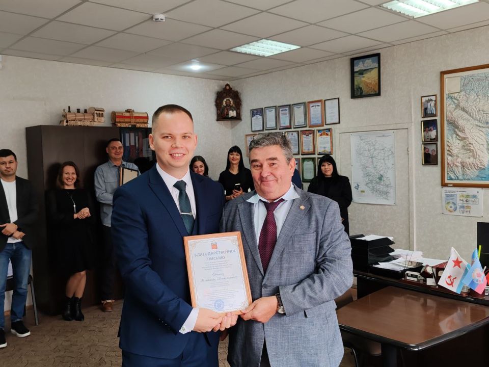 Представители дорожной отрасли продолжают принимать поздравления Представители дорожной отрасли продолжают принимать поздравления