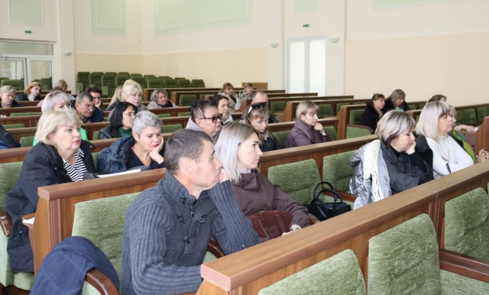 В Администрации Антрацитовского муниципального округа состоялось совещание со специалистами отдела по делам территорий, на котором были подняты ключевые вопросы В Администрации Антрацитовского муниципального округа состоялось совещание со специалистами отдела по делам территорий, на котором были подняты ключевые вопросы