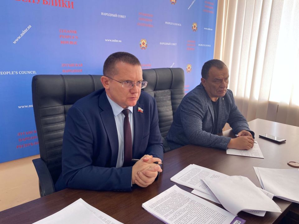 Константин Бутримов: Определение единого порядка подачи документов для заключения договора социального найма обсудили в Комитете по инфраструктуре Константин Бутримов: Определение единого порядка подачи документов для заключения договора социального найма обсудили в Комитете по инфраструктуре